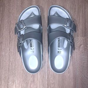 COPY - Birkenstocks Arizona size 7 narrow